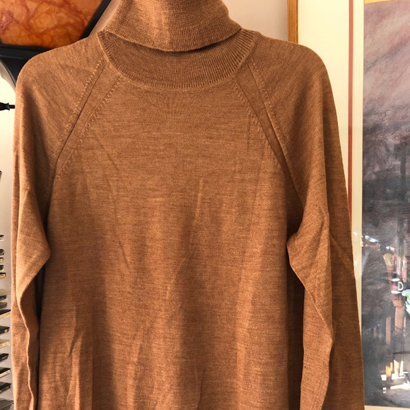 GAP Sweaters - Ladies GAP MERINO WOOL SWEATER - size medium MWT GAP Sweaters - Ladies GAP MERINO WOOL SWEATER - size medium MWT